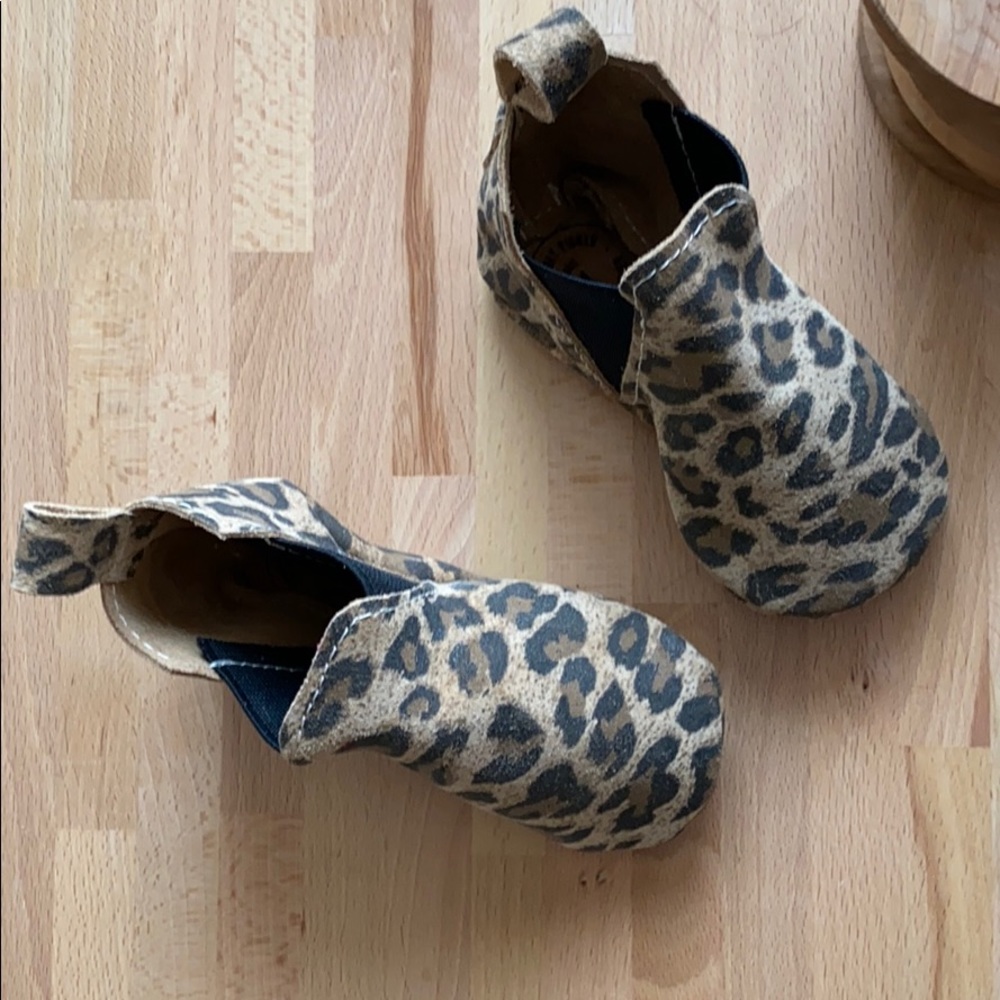 New Freshly Picked Chelsea Boots size 4